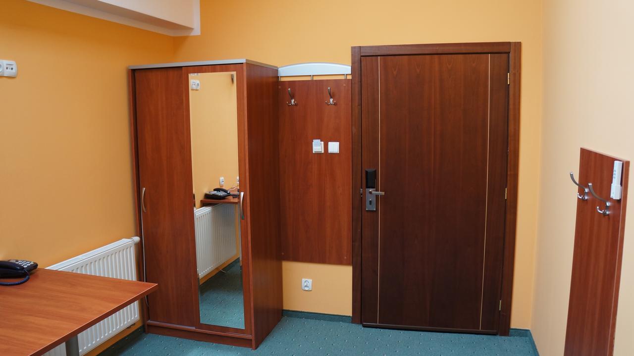 Hotel Sens Mierzyn  المظهر الخارجي الصورة